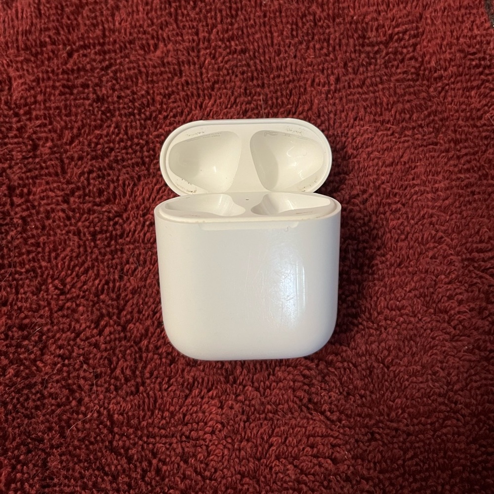 Apple AirPods 2nd Generation Replacement Charging Case